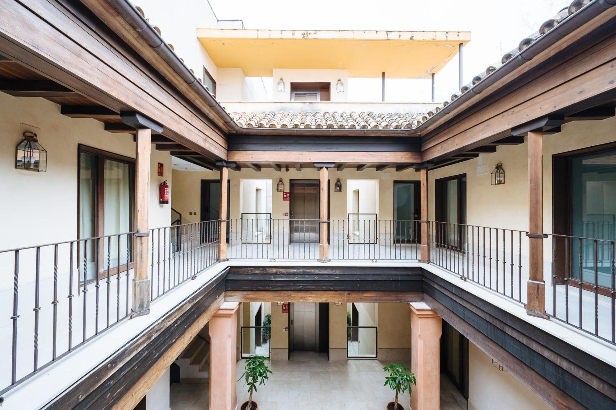 Apartamentos La Vistosona Séville Extérieur photo
