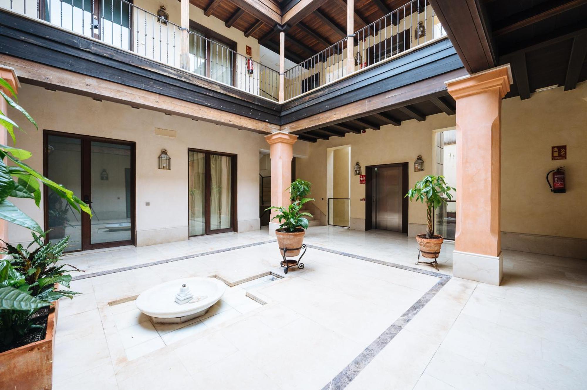 Apartamentos La Vistosona Séville Extérieur photo