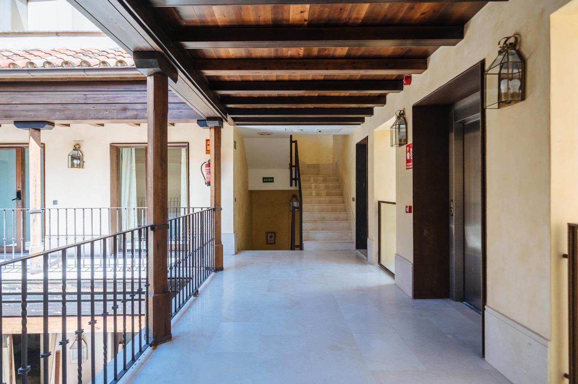 Apartamentos La Vistosona Séville Extérieur photo