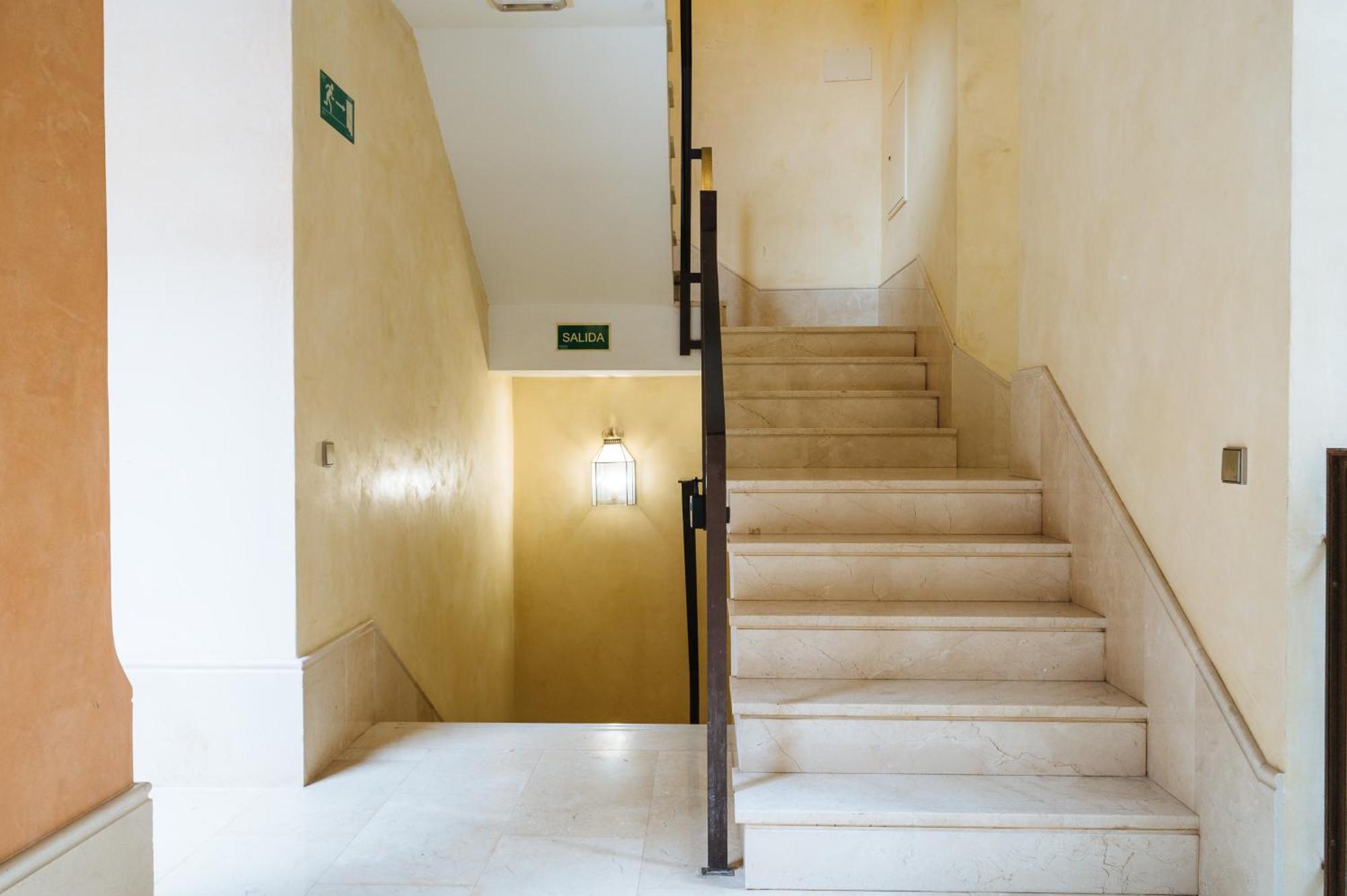 Apartamentos La Vistosona Séville Extérieur photo