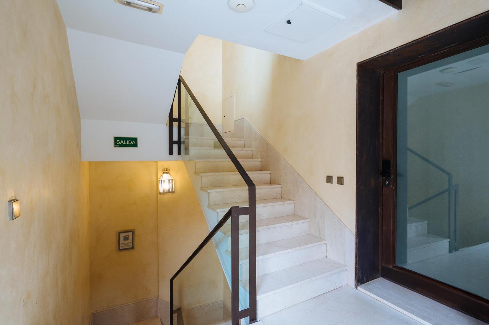Apartamentos La Vistosona Séville Extérieur photo