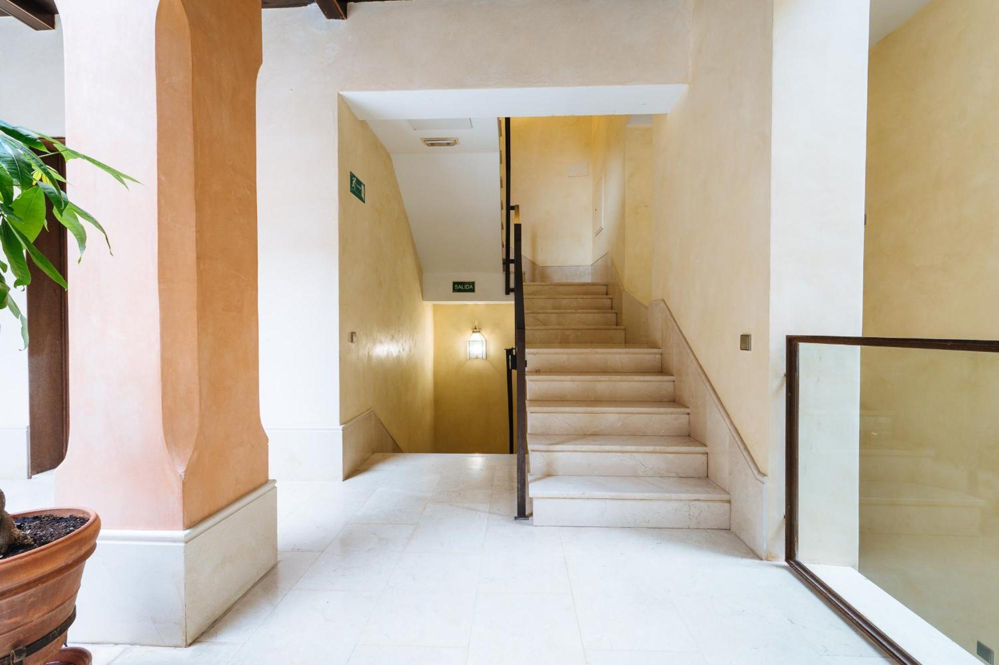 Apartamentos La Vistosona Séville Extérieur photo